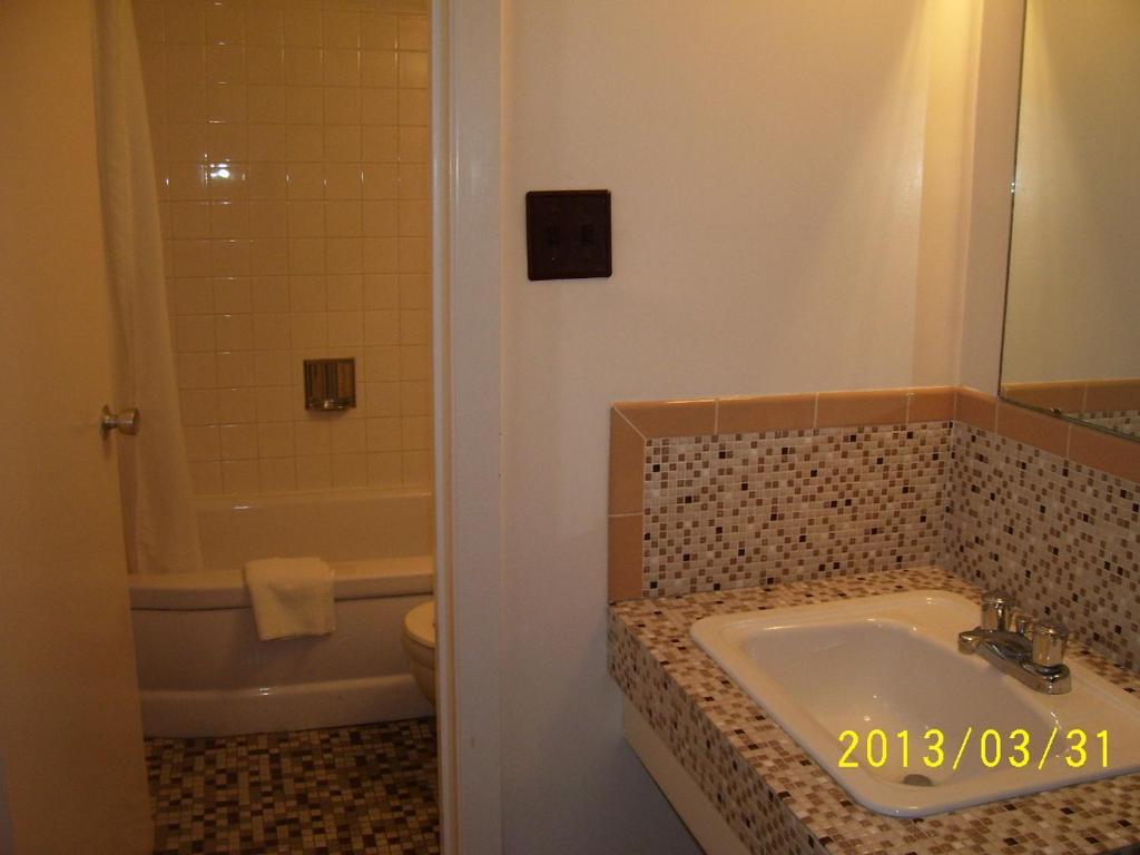 Motel Crystal 2*